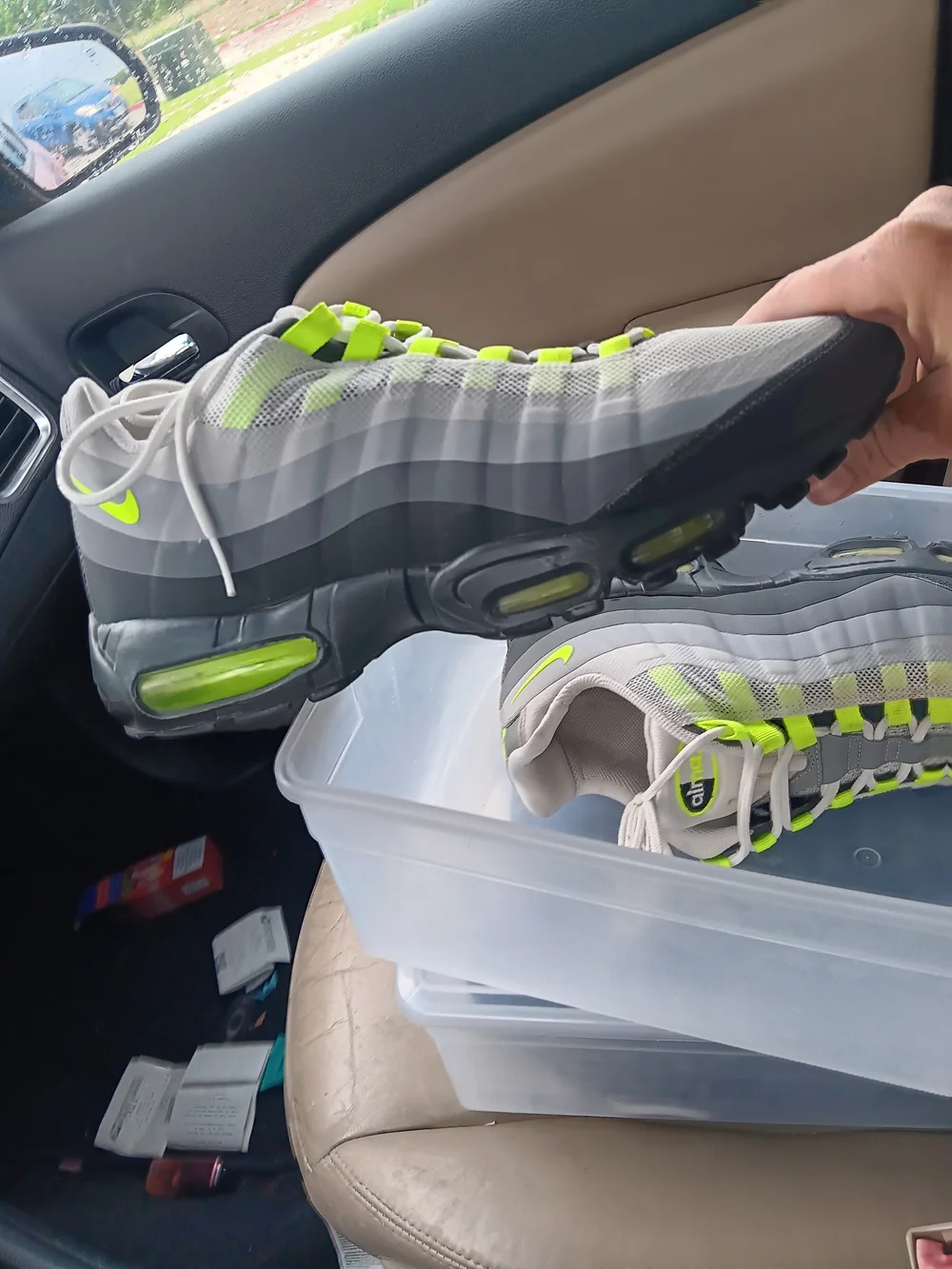 Nike Men’s Air Max 95 Sneakers in Black, Gray & Volt Size 12 (2011) - Picture 2 of 5